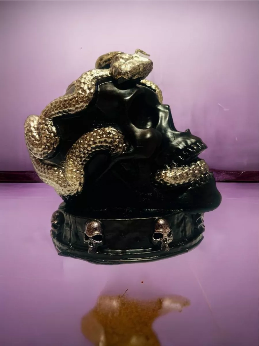 Свеча магическая "Череп Лилит"