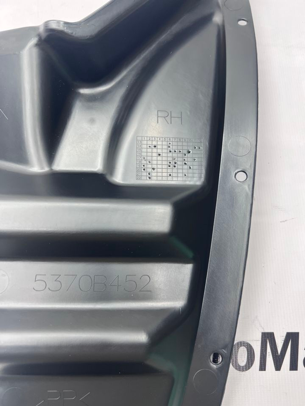 Подкрылок задний правый Mitsubishi Outlander 3 5370B452.Оригинал.