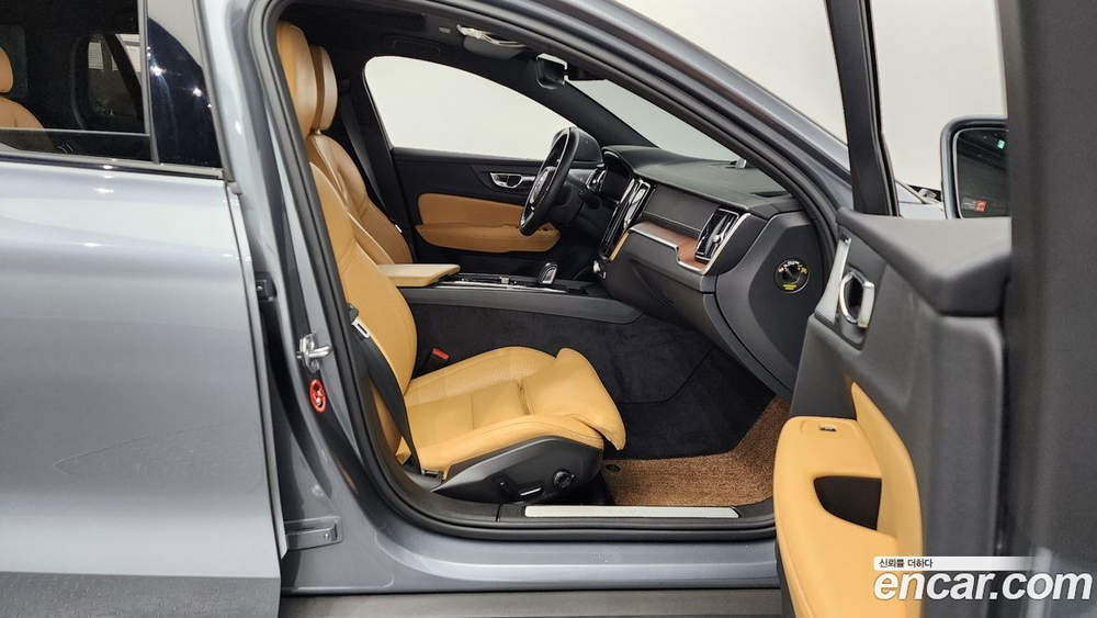 Volvo V60 Cross Country 2 Generation B5 Pro AWD (09.2021)