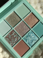 Huda Beauty Mint Obsessions Palette