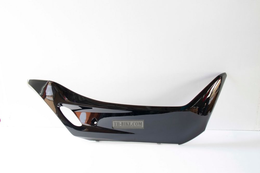 64431-KWN-900ZA. COVER, R. SIDE *NHA35M*