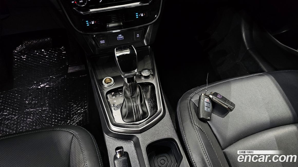 KG Mobility (Ssangyong) Very New Tivoli Бензин 1.5 2WD (01.2020)