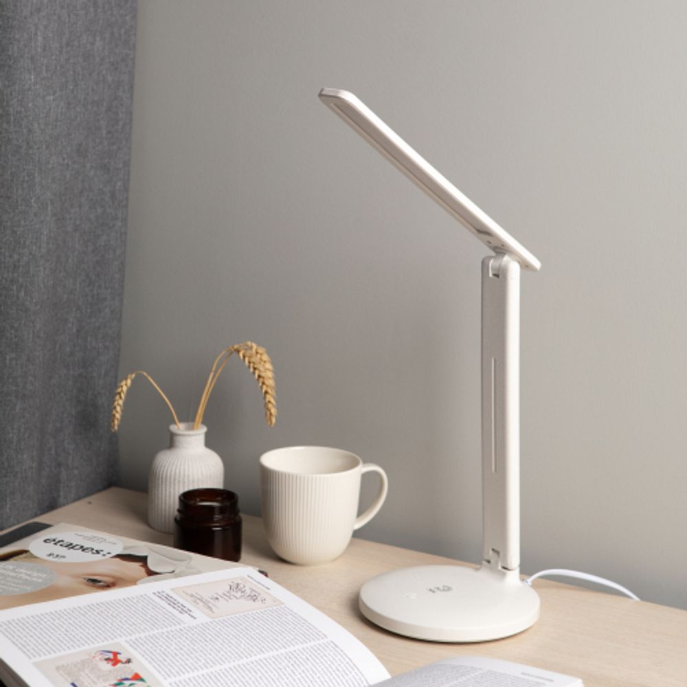 Настольный светильник ЭРА NLED-526-10W-W светодиодный белый | Светодиодные настольные лампы