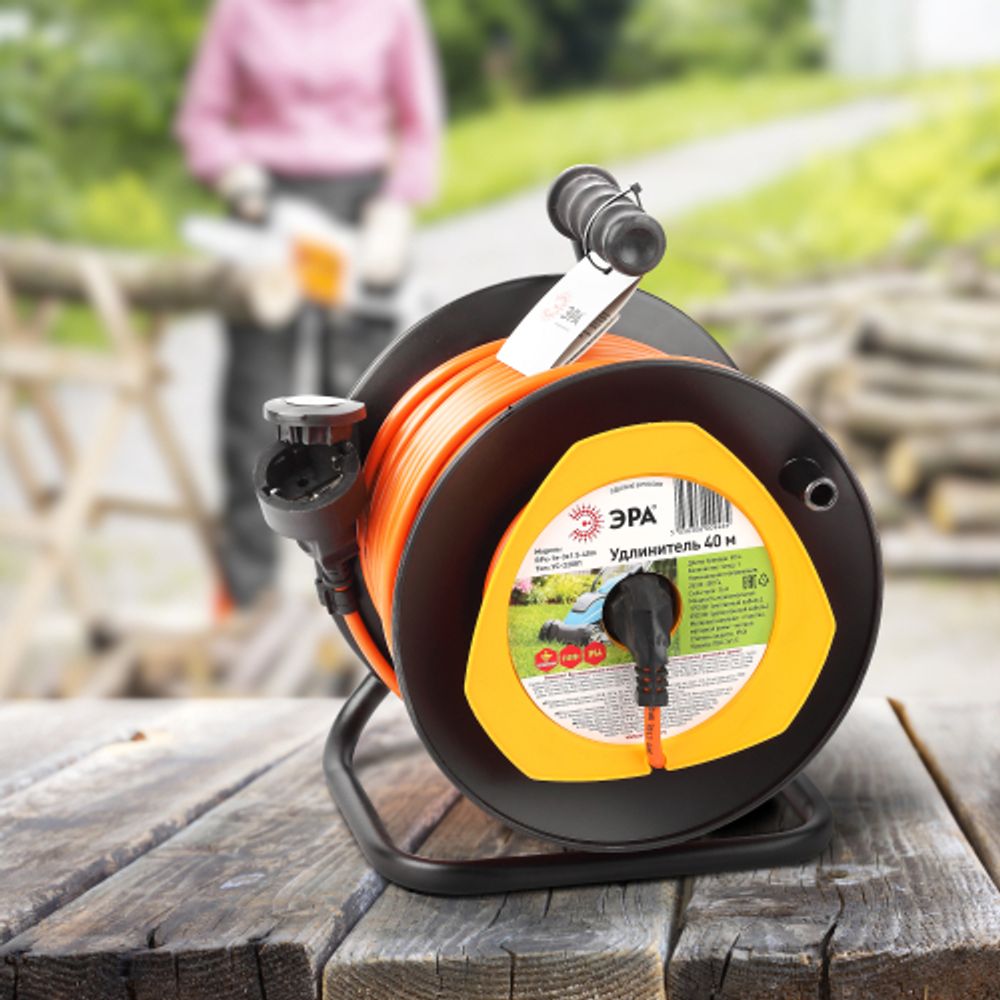 Удлинитель силовой ЭРА RPx-1e-3x1.5-40m для газонокосилки c заземлением 1 розетка 40м ПВС 3х1.5мм2