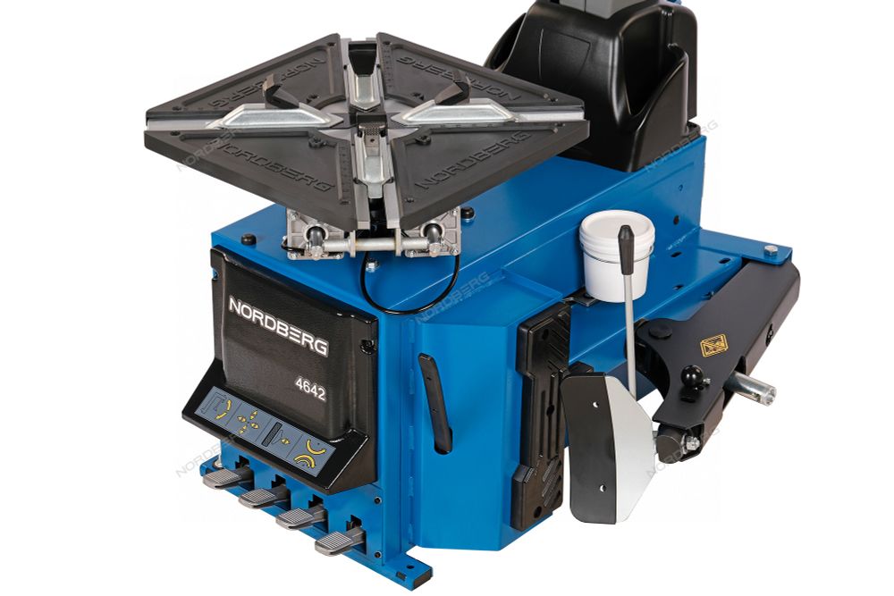 NORDBERG (4642B) Станок шиномонтажный автомат, двухскоростной, стол с накладками, 380 В, синий