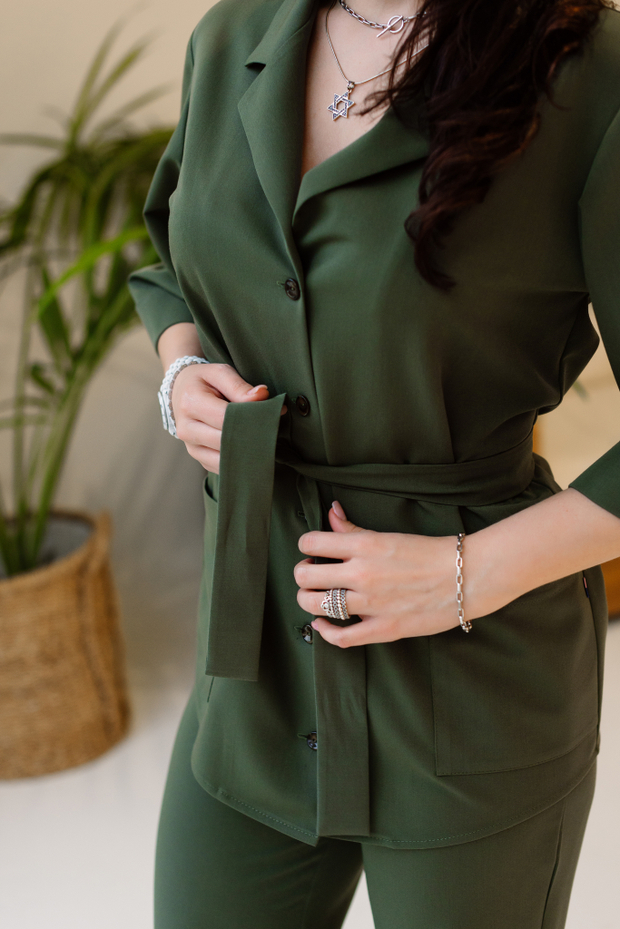 Костюм, цвет хаки , блуза и брюки клеш