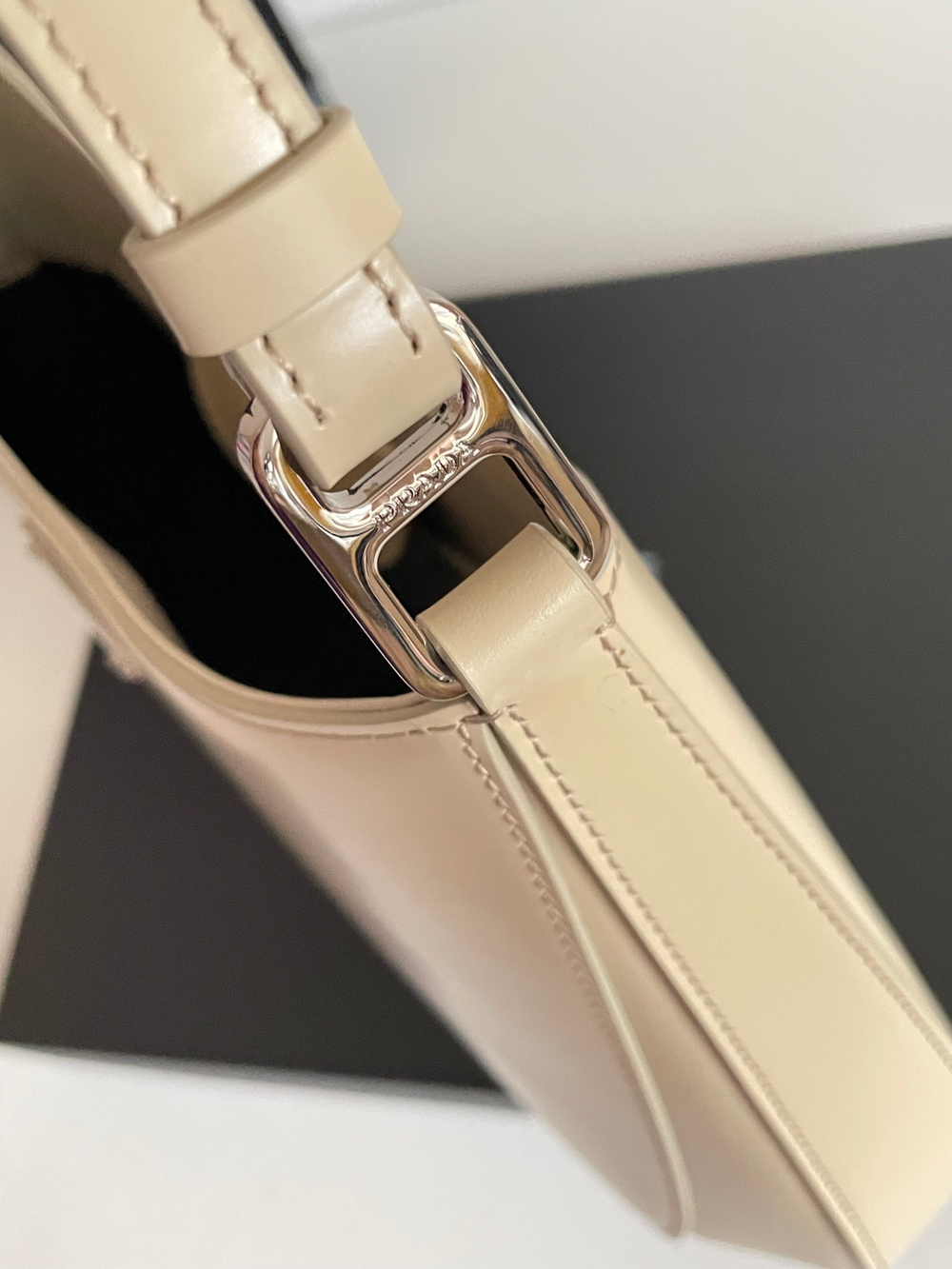 Prada Cleo 30 cm