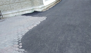 Как правильно обустроить примыкание тротуарной плитки к асфальту