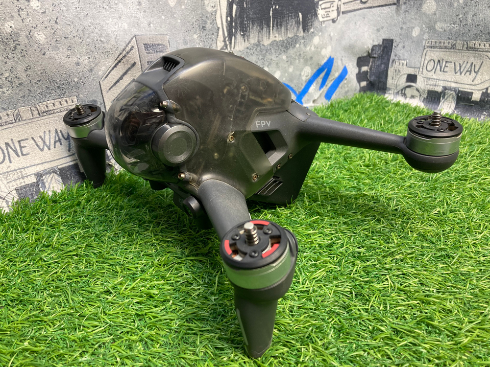 Квадрокоптер DJI FPV