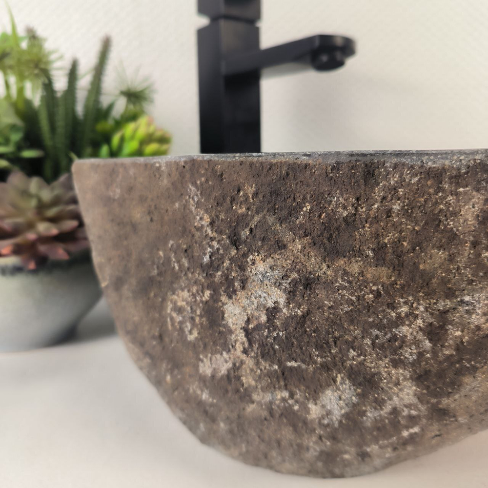 Раковина из речного камня RS-65177 46*32*15 0856