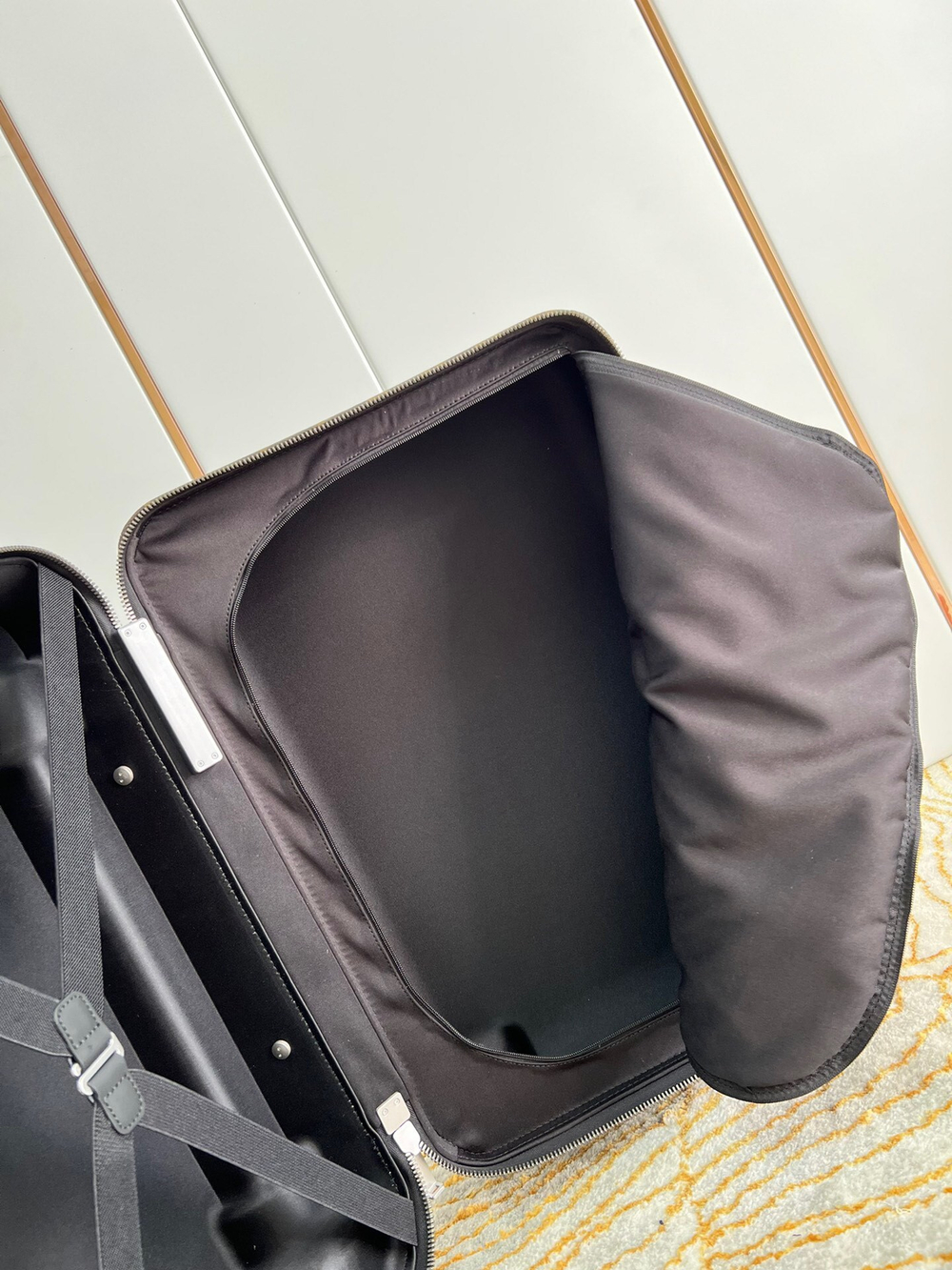 Louis Vuitton Horizon 55 Suitcase