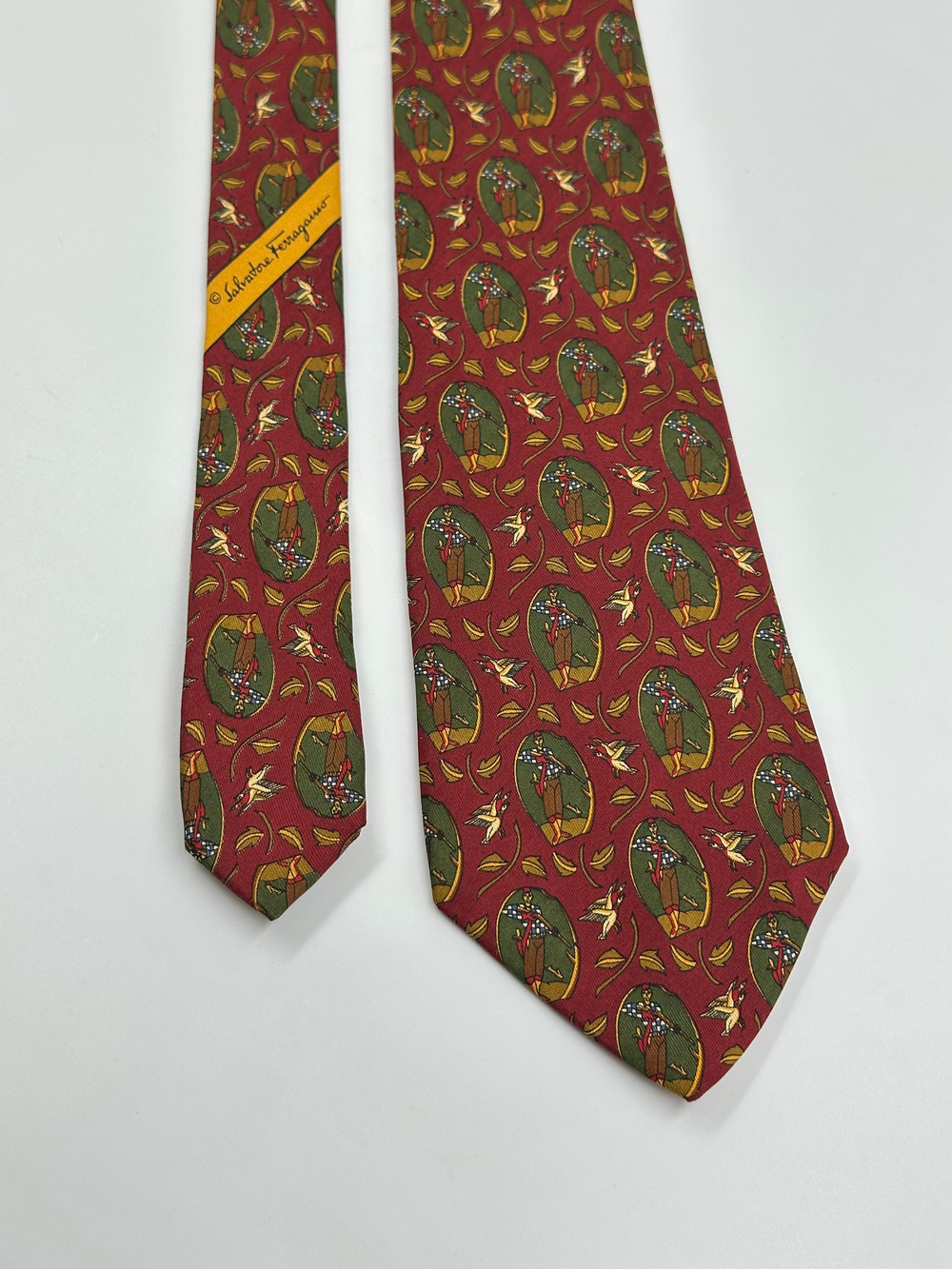 Галстук красный Salvatore Ferragamo