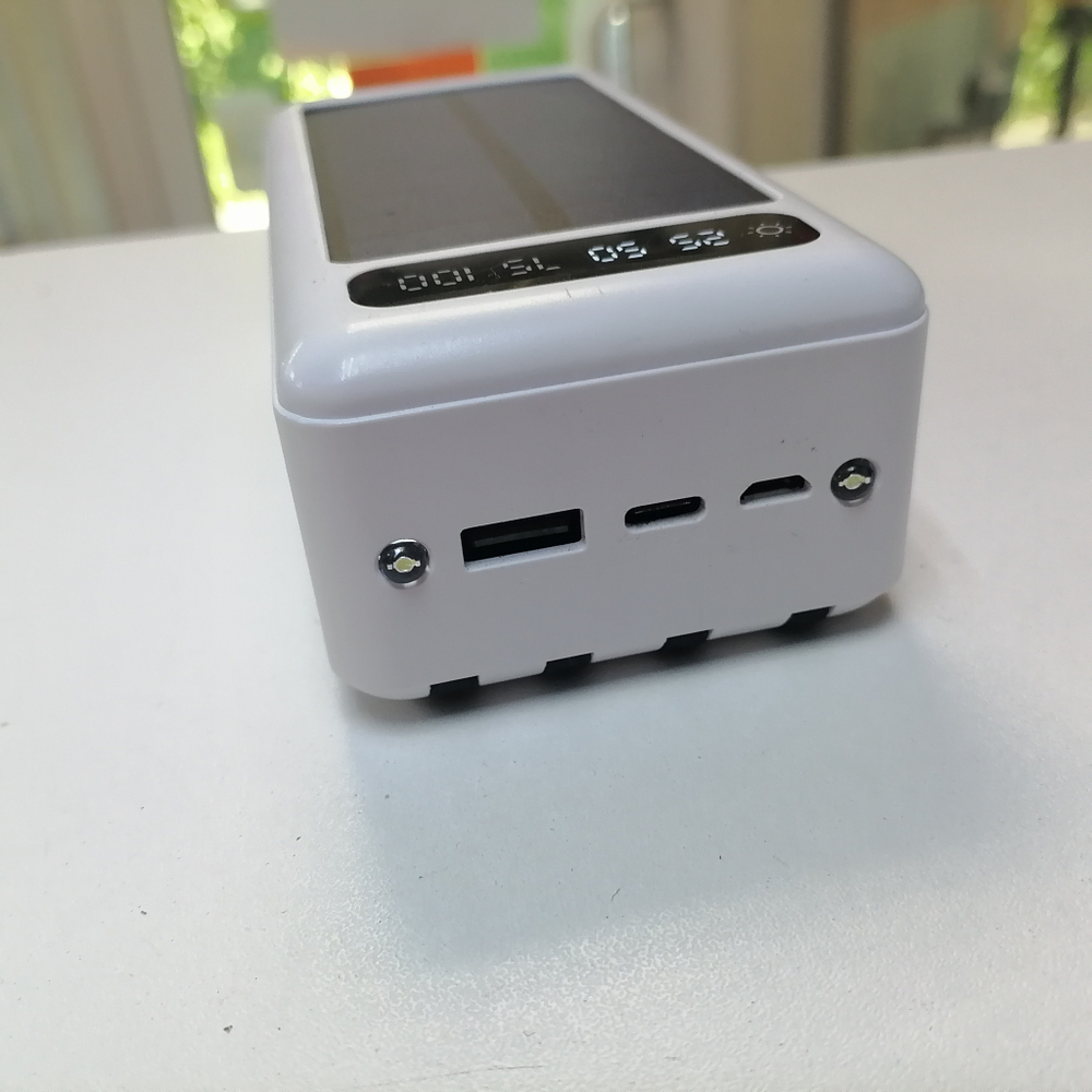 Внешний аккумулятор с солнечной батареей 50000 mAh