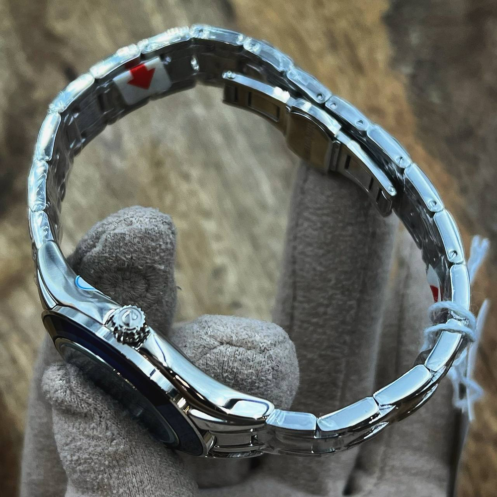 Часы Swarovski