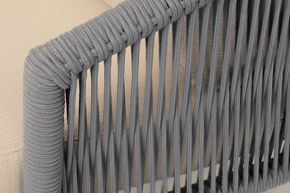 "Верона" кресло плетеное из роупа, каркас алюминий светло-серый (RAL7035) муар, роуп светло-серый круглый, ткань Mossle светло-бежевая