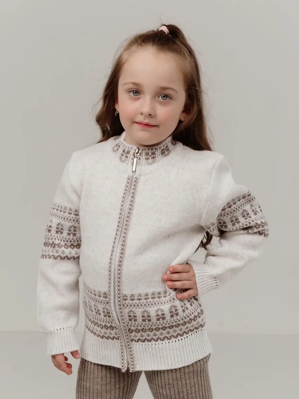 Кофта вязаная на молнии