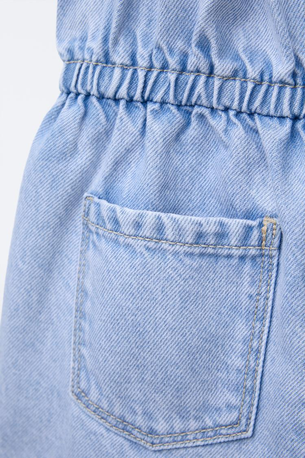 ZARA ДЖИНСОВЫЙ КОМБИНЕЗОН С ВОЛАНАМИ, ГОЛУБОЙ