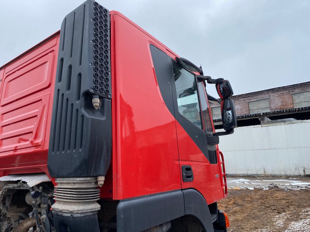 AMT N.V. 6329* 6x6 Седельный тягач с КМУ 632910 (Дизельный, 12,9 л, 476 л.с., МТ)