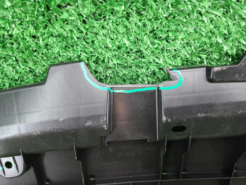 Пыльник переднего бампера Geely Preface (24-нв)