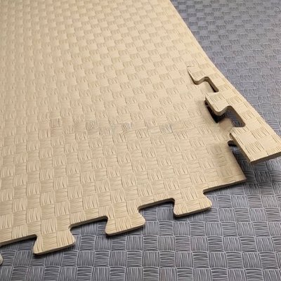 Мягкий пол 1000x1000x8-9 мм 35-40 шор