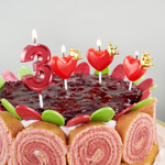 Свечи на шпажке в форме сердца с короной, красные металлик, 8,5 см, 3 шт