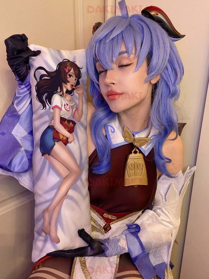 Мини дакимакура Дива из Овервотч арт. M0106, 60х20 см