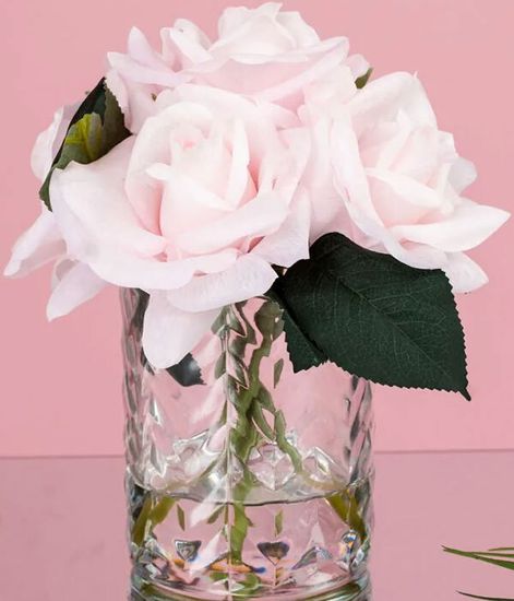 Букет розовых французских роз в прозрачной вазе "ёлочка", Cote Noire