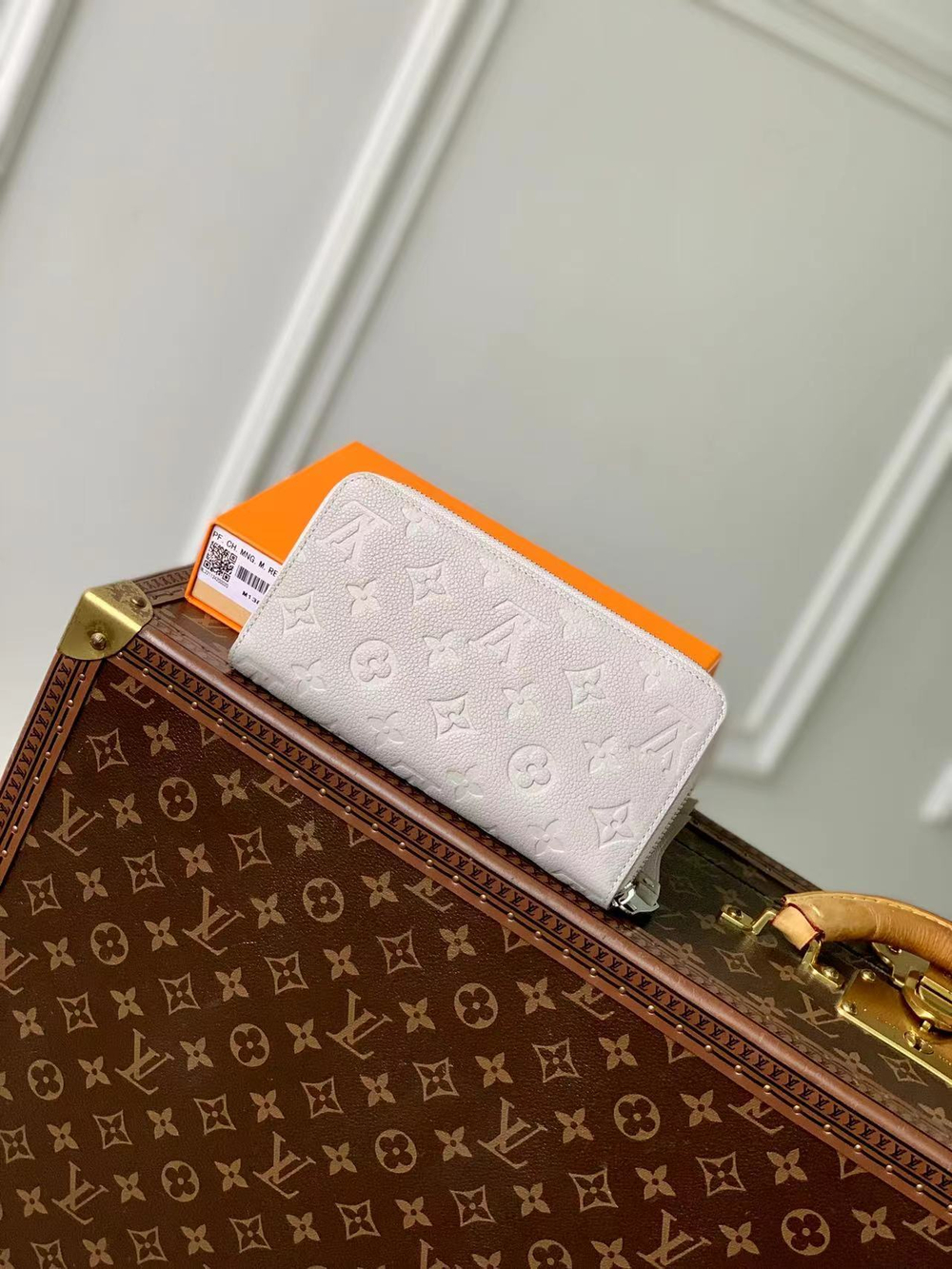 Louis Vuitton Zippy Wallet