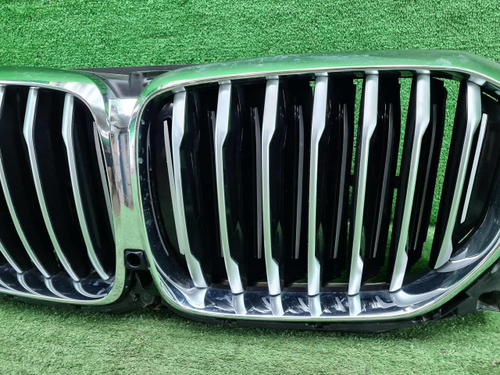 Решетка радиатора BMW X5 G05 (2018-2023)