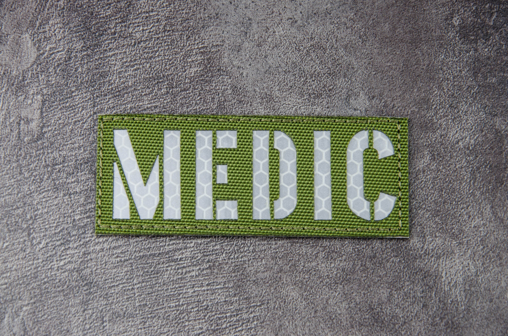 Шеврон MEDIC светоотражающий кордура 3,5х8,5 см. Олива