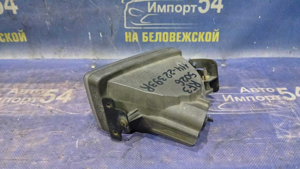 Туманка правая Honda STEPWGN 2002
