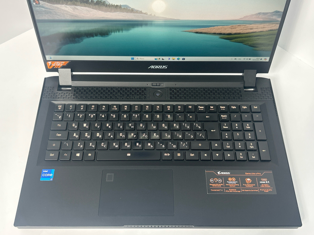 Ноутбук игровой GIGABYTE AORUS 17G KD (KD-72RU325SD) 17.3"/Intel Core i7 11800H/RAM 16 GB/SSD 512 GB/Nvidia RTX3060 6GB/1920x1080/IPS 300Hz/WIndows 11/Подсветка кл-ры:RGB/черный. Состояние: B2