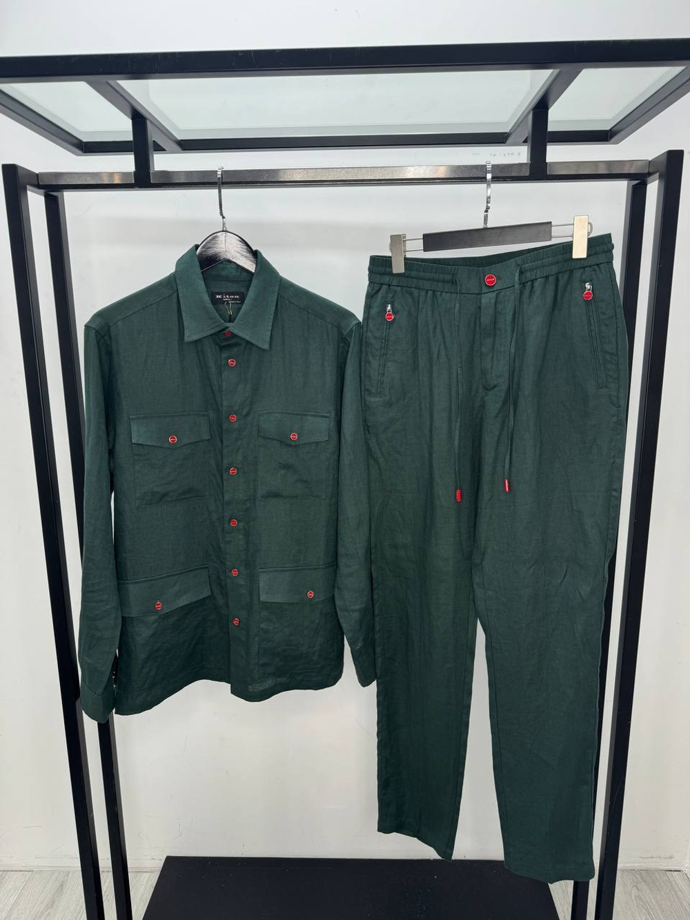 Льняной костюм Kiton
