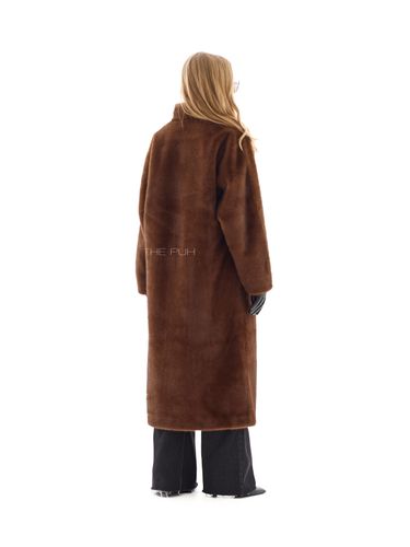 Длинная коричневая шуба из эко-меха