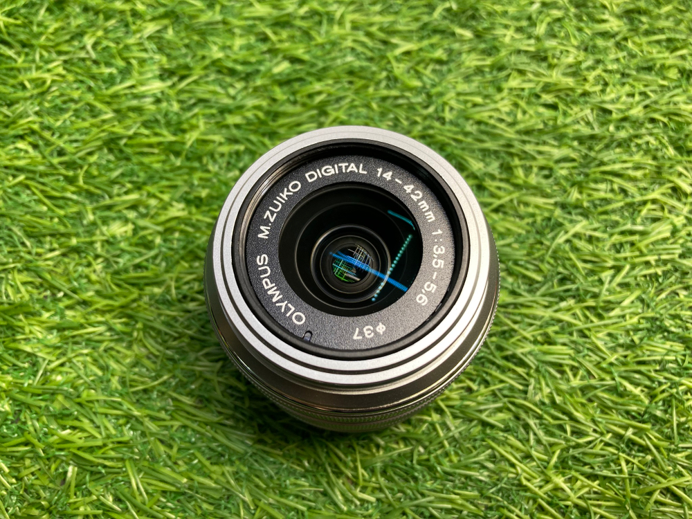 Olympus OM-D E-M10 Mark II + 14-42mm (6300 кадров)