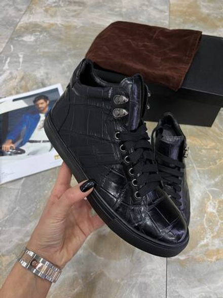 Кеды из кожи крокодила