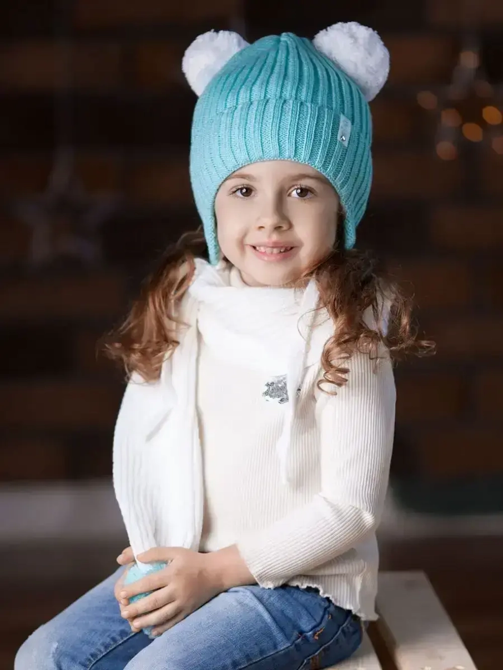 Шапка для девочки осенняя и шарф с ушками