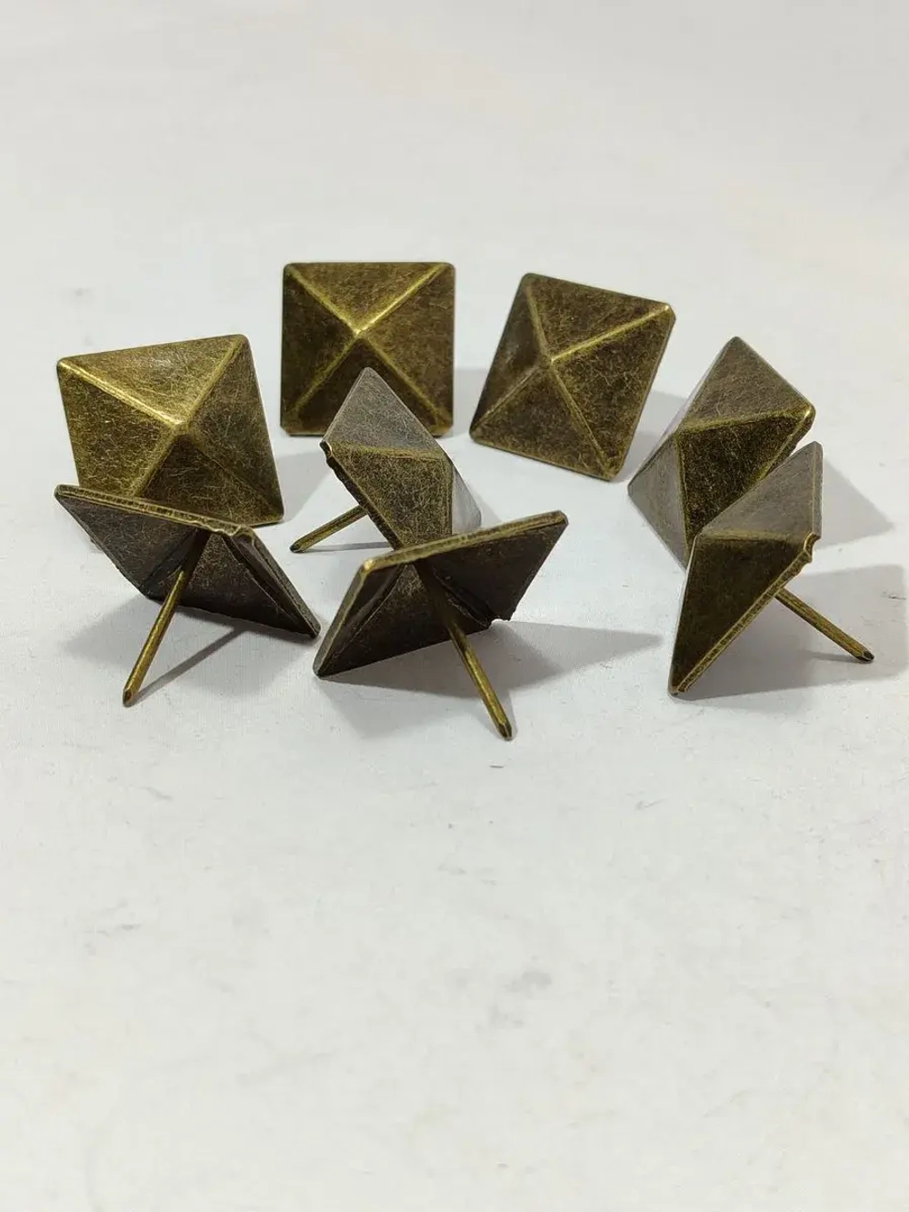 Гвозди обивочные декоративные для мебели и дверей