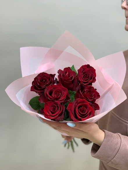 Букет 7 красных роз Эквадор 60см в пленке
