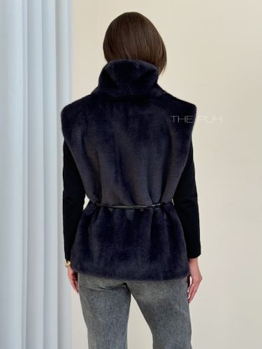 Графитовая манишка из эко-меха с поясом