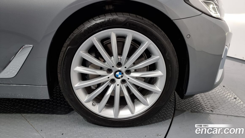 BMW 5 Series (G30) 530i Luxury (06.2023)