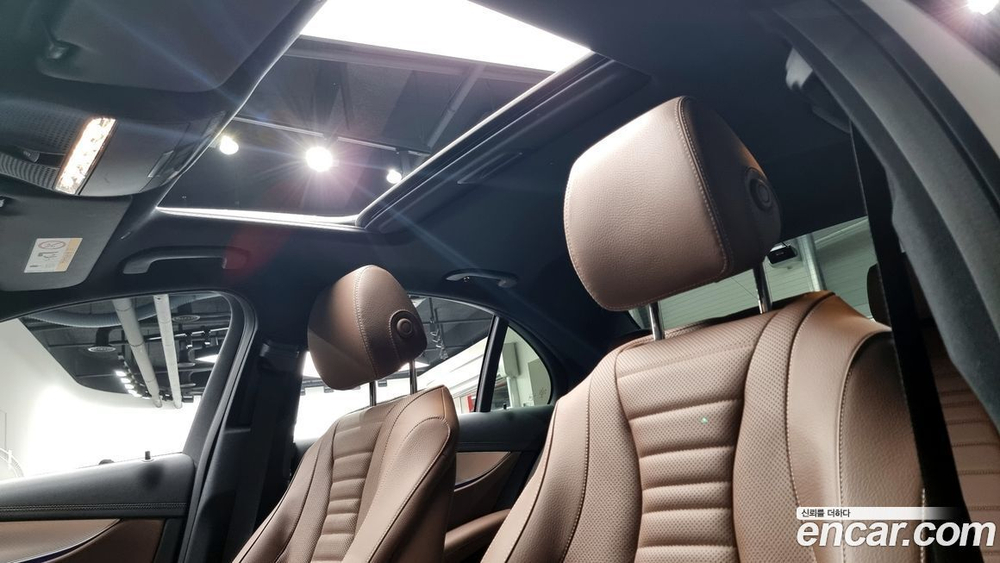 Mercedes-Benz E-Class W213 E350 4MATIC Avangarde (03.2021)