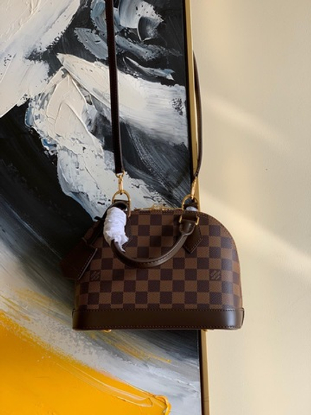 Louis Vuitton Alma BB