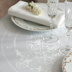 Скатерть круглая Garnier Thiebaut Comtesse Blanc (235 см)