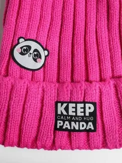 Женская шапка с помпоном "Keep calm and hug panda"