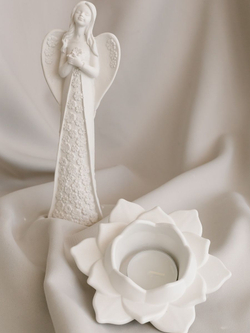 Статуэтка Ангел с цветами и Подсвечник Лотос