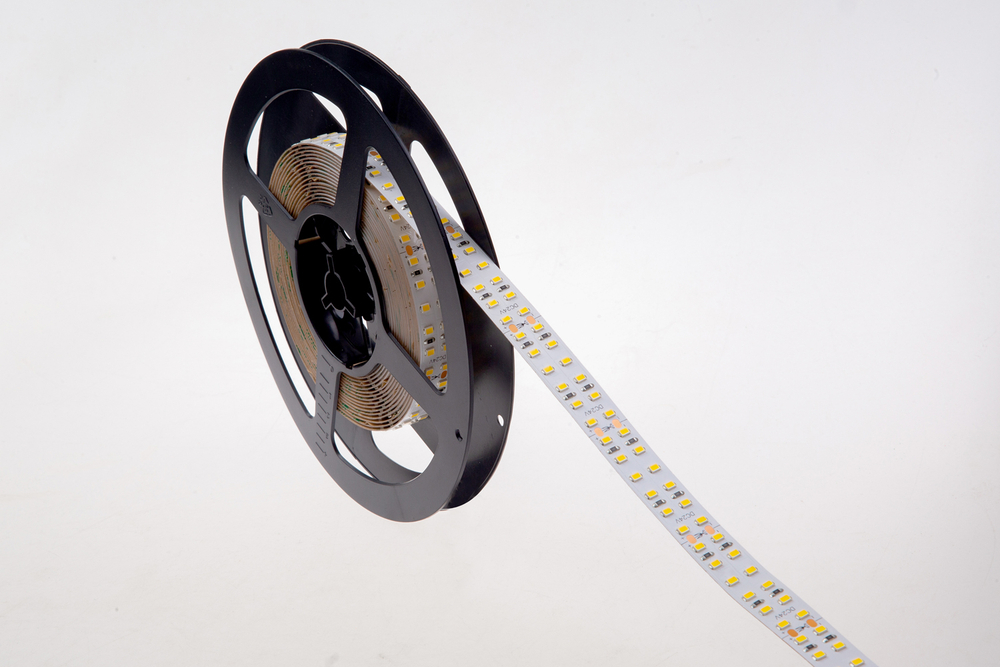 Лента светодиодная SMD нейтральная DC24V 19, 2W/m 4000K 1440Lm/m 240д/м CRI>95 IP20,  упаковка 5 метров,  ширина 15мм,  высота 2, 5мм,  самоклейкая