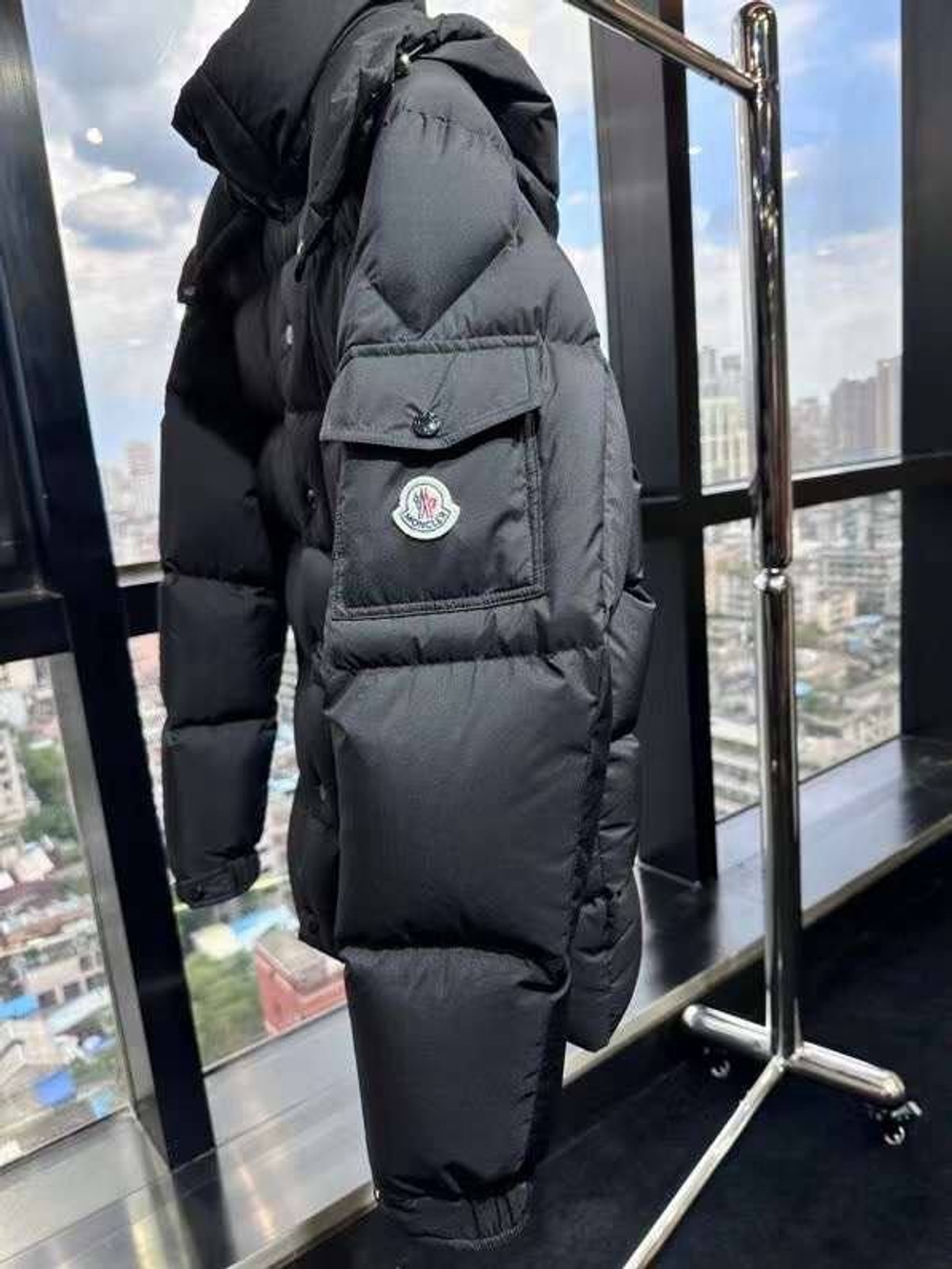 Пуховик Moncler