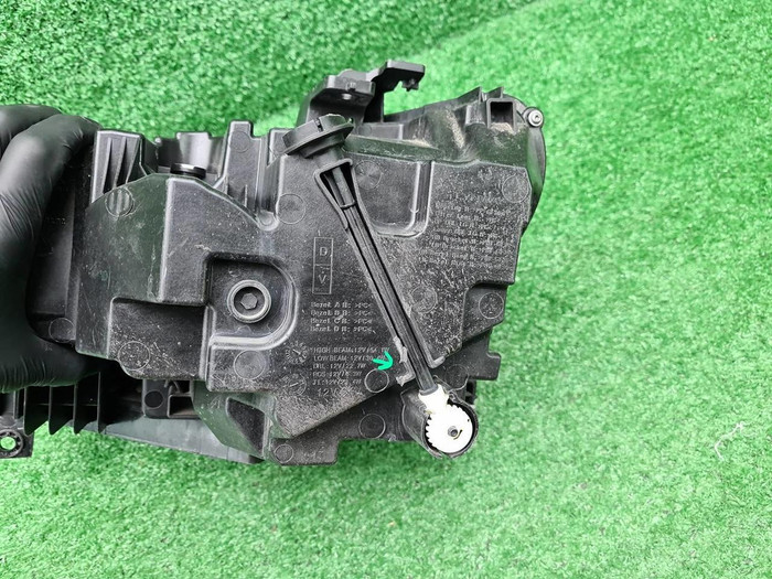 Фара правая Geely Monjaro (2021-н.в.) LED