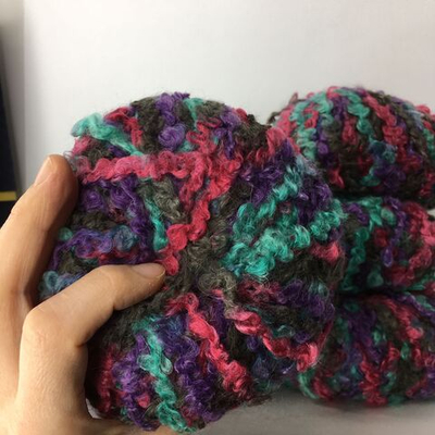 STOCK ITALY - меринос, п/а; 200м/100гр; Букле; Вес моточка примерно 47-50гр; Цена за моток; цвет: секционный фиолетовый, мятный, малиновый, бурый